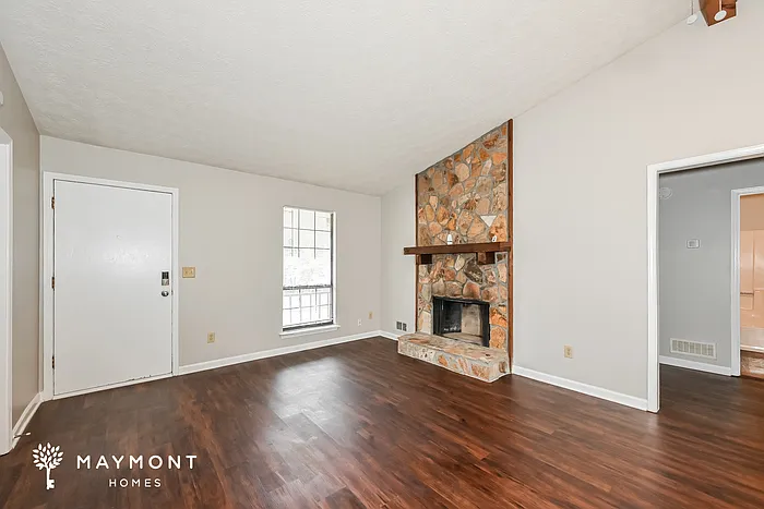 2524 Holly Berry Trl — Photo 4