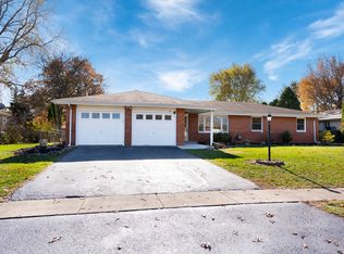 139 Monna St, Sugar Grove, IL 60554