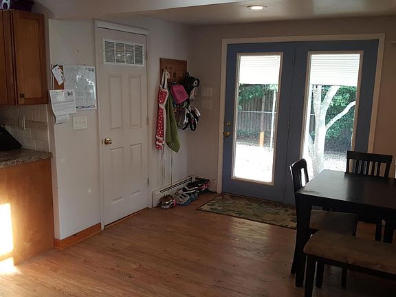 5th image of 1271 Bay Ave