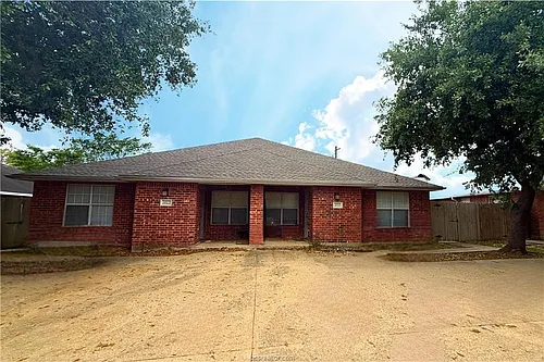 2022 Legacy Ln Photo 1