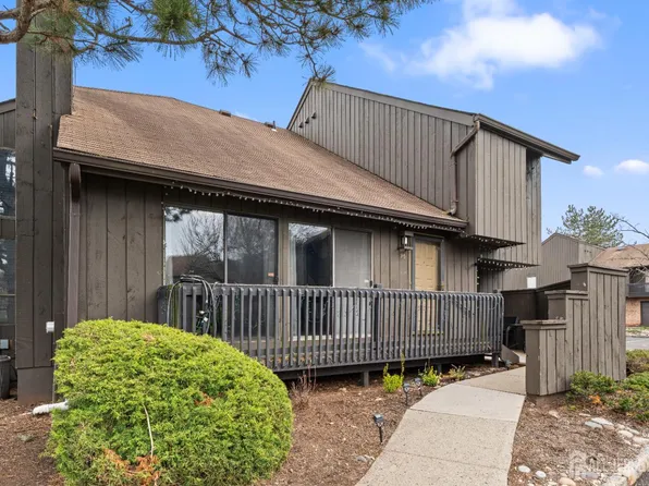 96 Westgate Dr, Edison, NJ 08820