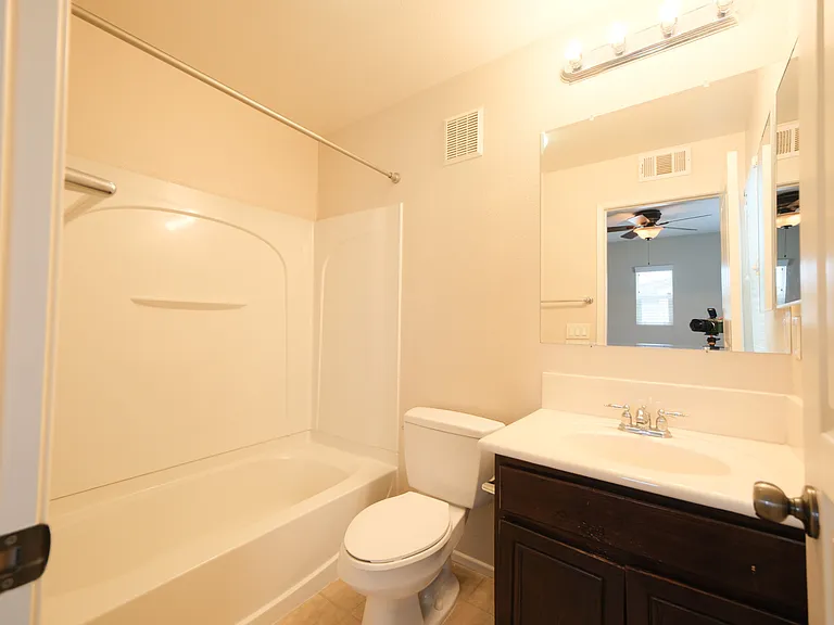 415 Almond Rd — Photo 12