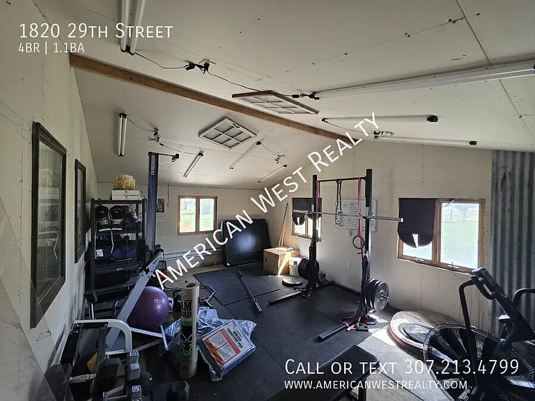 1820 29th St — Photo 10