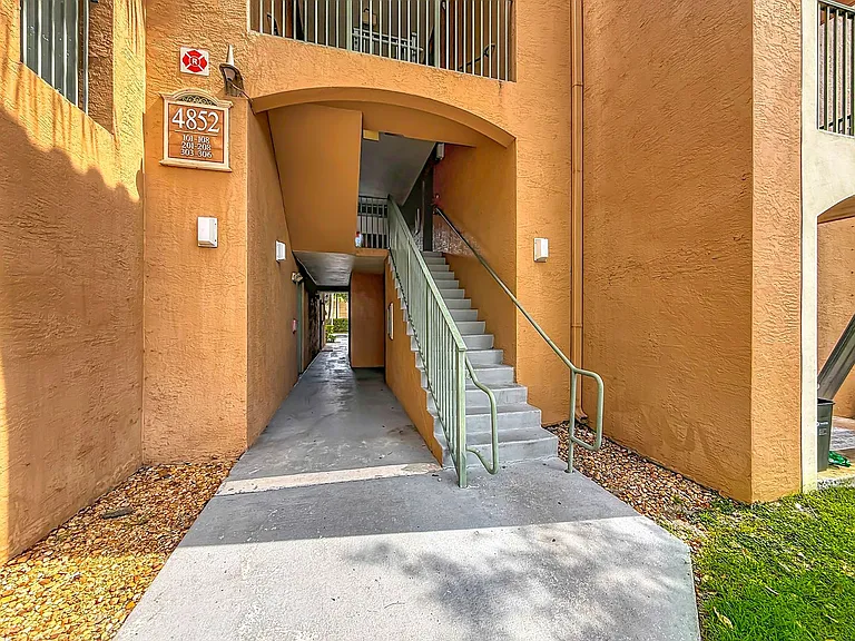 4852 N State Rd #3103 — Photo 61
