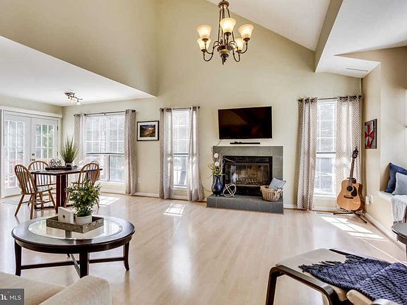 3rd image of 6206 Stonepath Cir