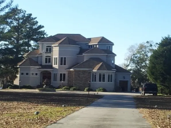 712 Madam Moores Ln, New Bern, NC 28562