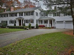 22 Lancelot Ln, North Easton, MA 02356