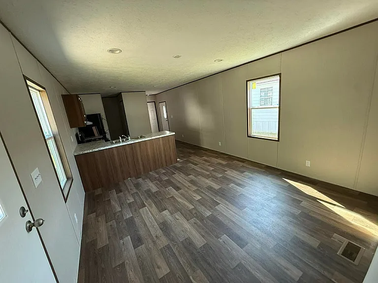 80 Bj Ln — Photo 6