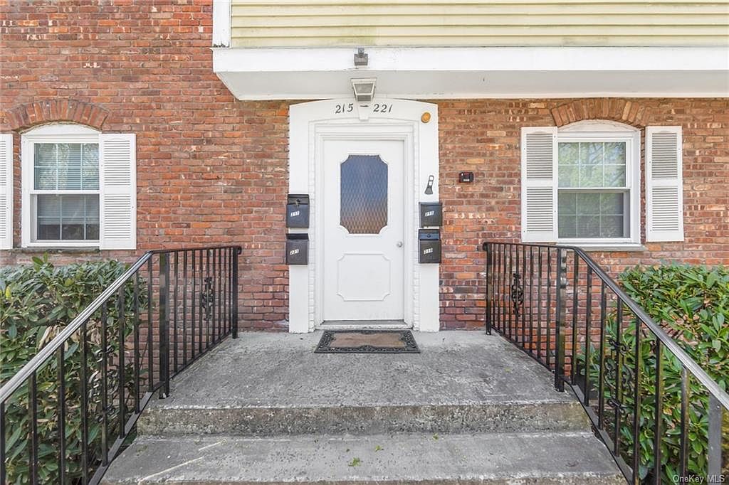 215 Parkside Drive, Suffern, NY 10901 Zillow