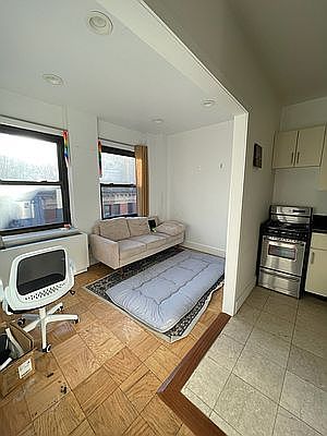 4th image of 207 E 37th St #7B
