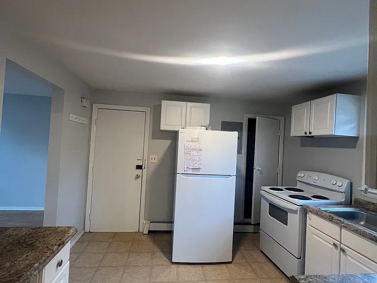 28 Concord St #10 — Photo 4