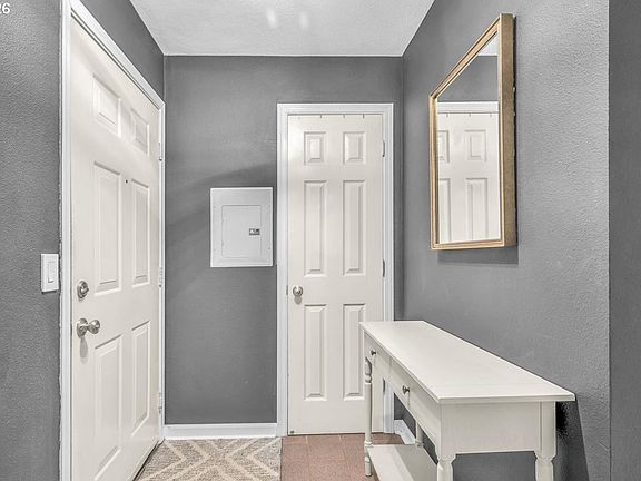 4th image of 5142 SW Multnomah Blvd APT H