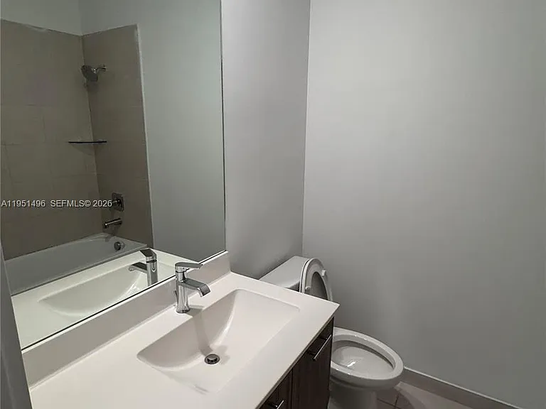 8363 NW 41st St #8363 — Photo 2