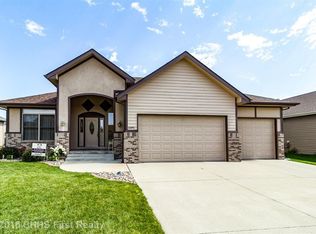 1695 SE Bristol Dr, Waukee, IA 50263