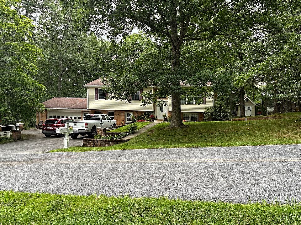 1st image of 1018 Lasalle Ln