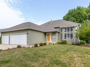 3575 Arbor Dr NW, Rochester, MN 55901