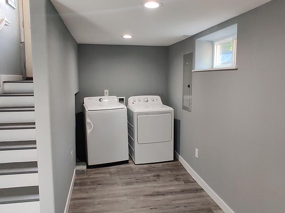 In unit laundry and craft/office nook