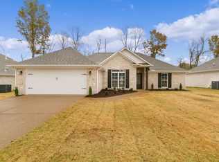 66 Golden Brooke Dr, Jackson, TN 38305