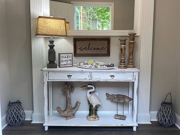 3rd image of 60 Bay Point