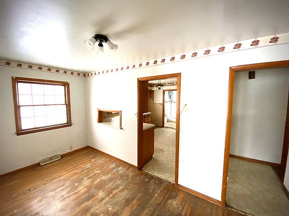 4th image of 528 N Jefferson Ave