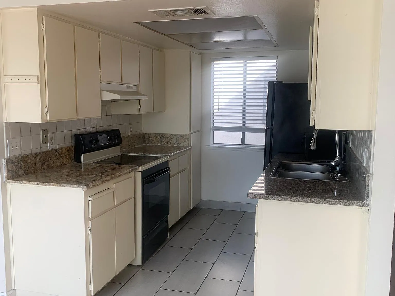 2 bed, 877 sqft, $1,250 — Photo 3