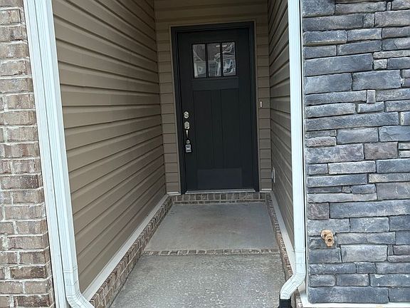 3rd image of 174 Creek Wood Rd