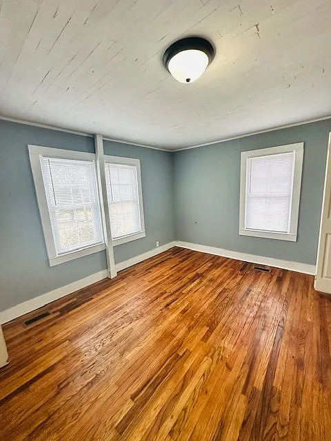3 bed, 2.0 bath, 1200 sqft, $1,500 — Photo 2