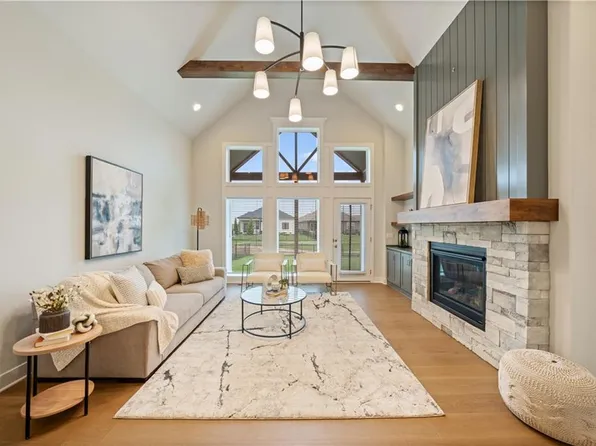 15336 W 173rd Ter, Olathe, KS 66062