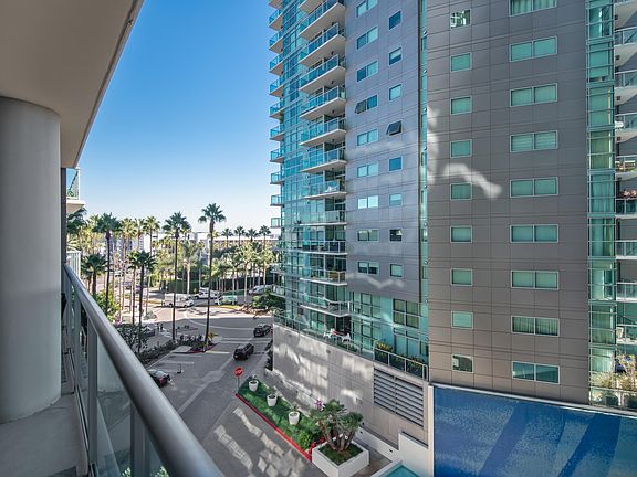 2nd image of 13700 Marina Pointe Dr