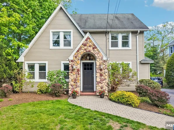 243 Lincoln Ave, Ridgewood, NJ 07450