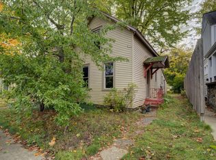 619 2nd St, Traverse City, MI 49684