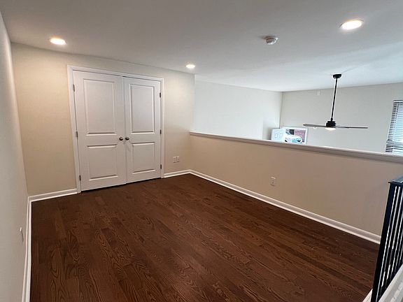 4th image of 929 Lombard St #103