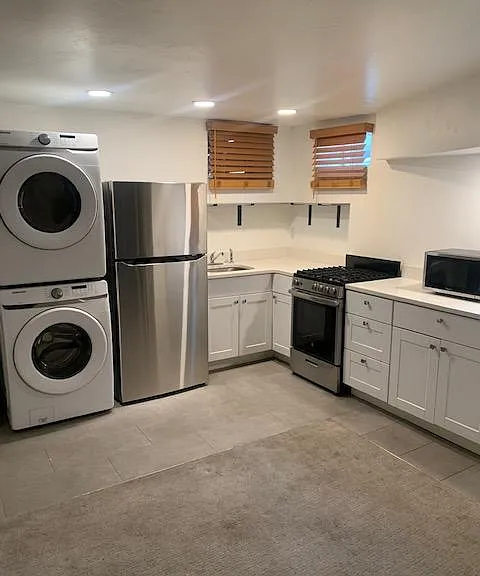 421 W 7th Ave #B — Photo 4