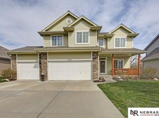 1929 S 197th St, Omaha, NE 68130