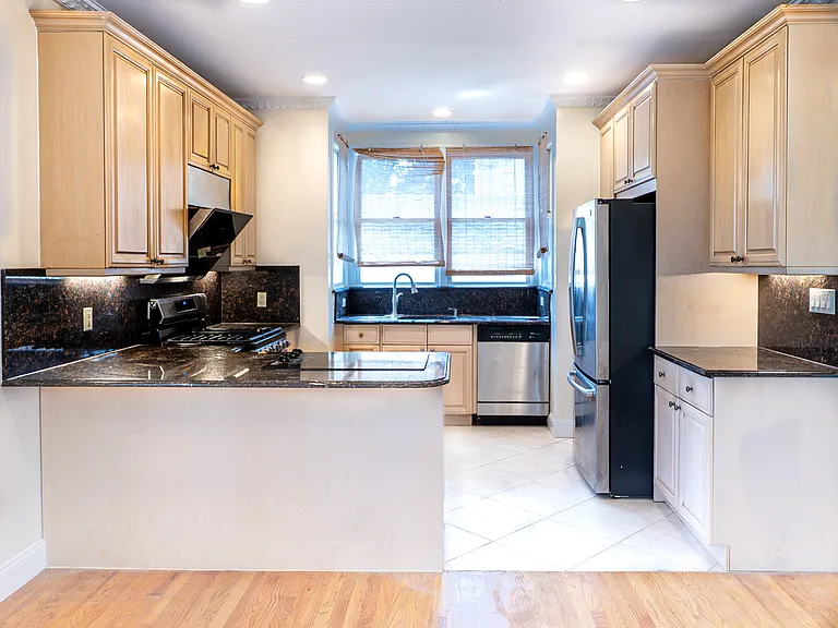 11 Willow Ln — Photo 4