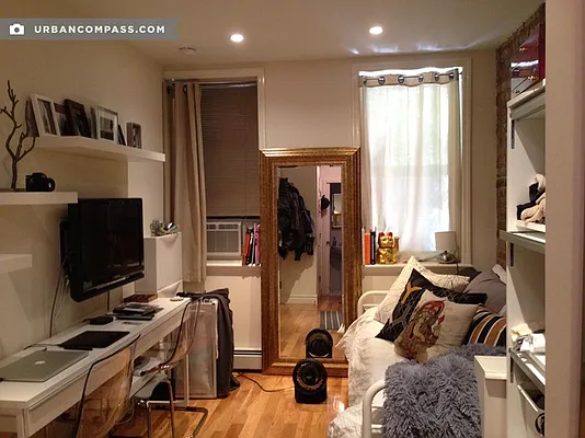 Rented by Compass | media 42