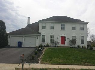 14 Almond Rd, Burlington, NJ 08016