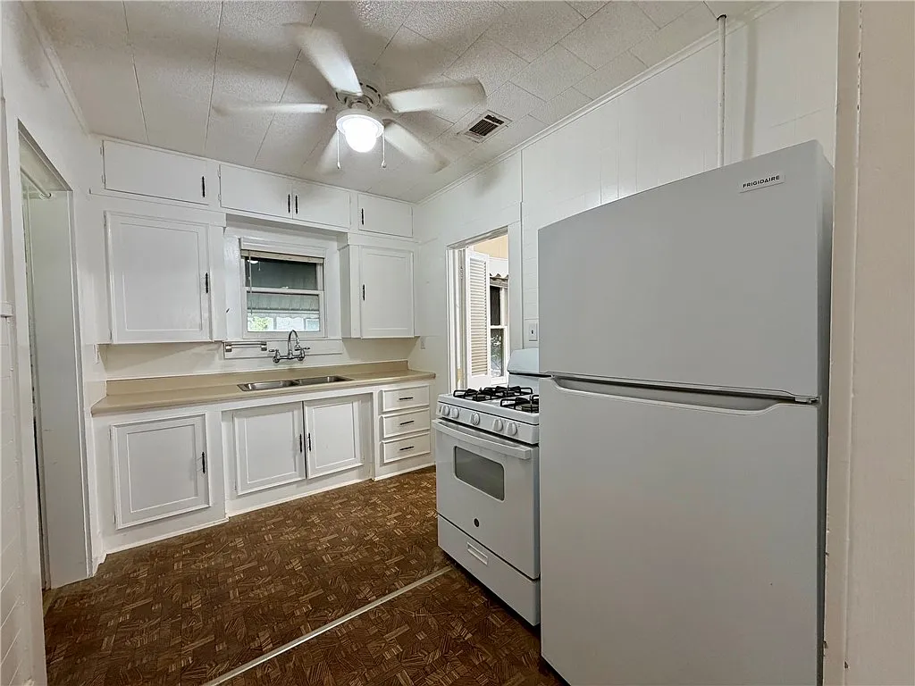 2 bed, 864 sqft, $975 — Photo 4