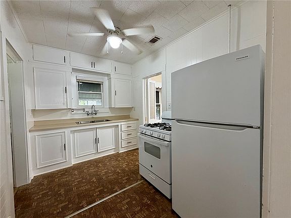 4th image of 1515 Boone St