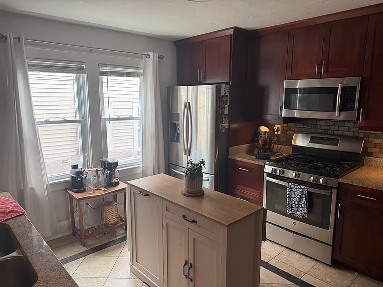 1845 N Warren Ave — Photo 8