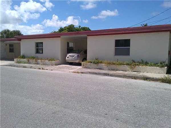 1st image of 712 3rd Ave N