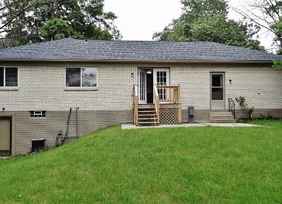 2nd image of 1884 Robin Hood Dr