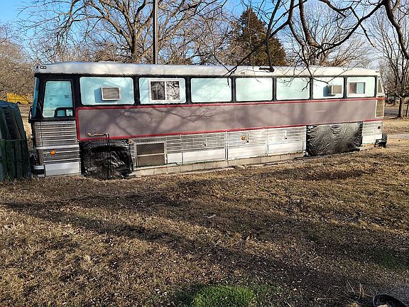 5th image of 534 E Elk St