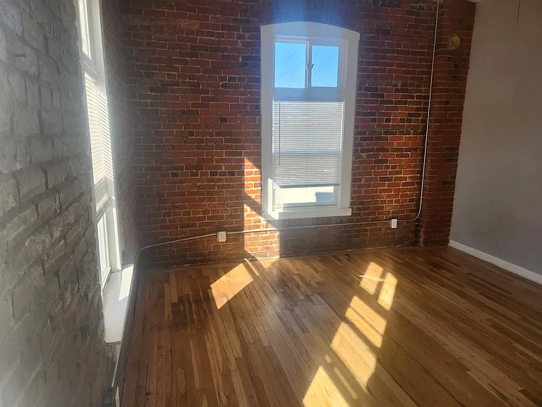 2711 Leavenworth St #2 — Photo 9