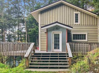 912 Highland Dr, Haines, AK 99827