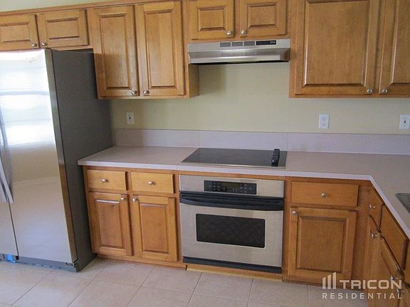 5th image of 2762 Archer St