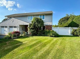 3 Fams Ct, Jericho, NY 11753
