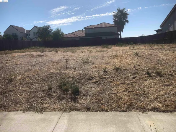 2252 Somerset Cir, Woodland, CA 95776