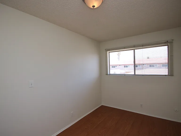 1005 S Marguerita Ave #E — Photo 12