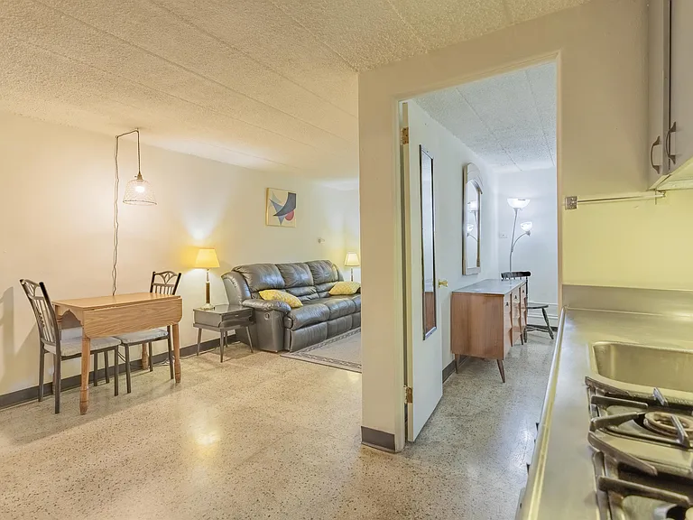 2441 Holmes St #5 — Photo 5